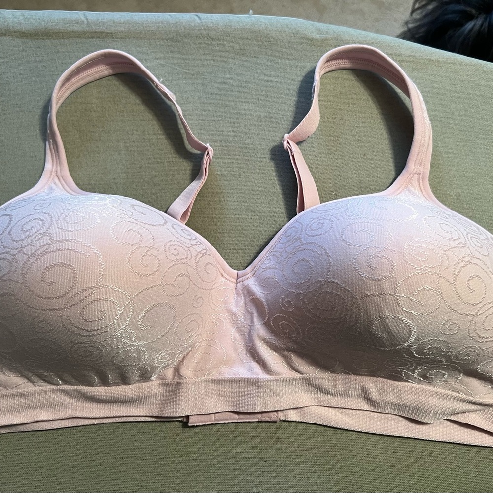Elegant Pink Lace Bra
